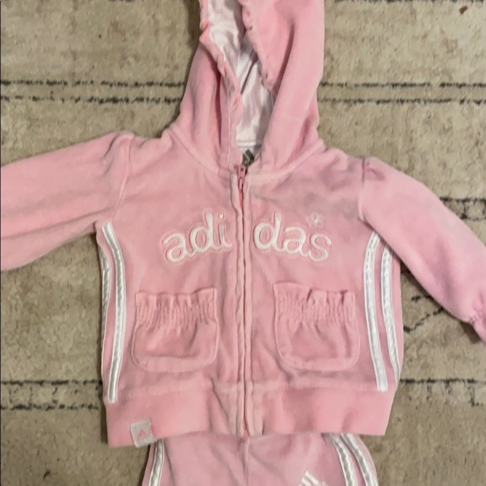 Baby girls adidas velvet track suit - Picture 2 of 6